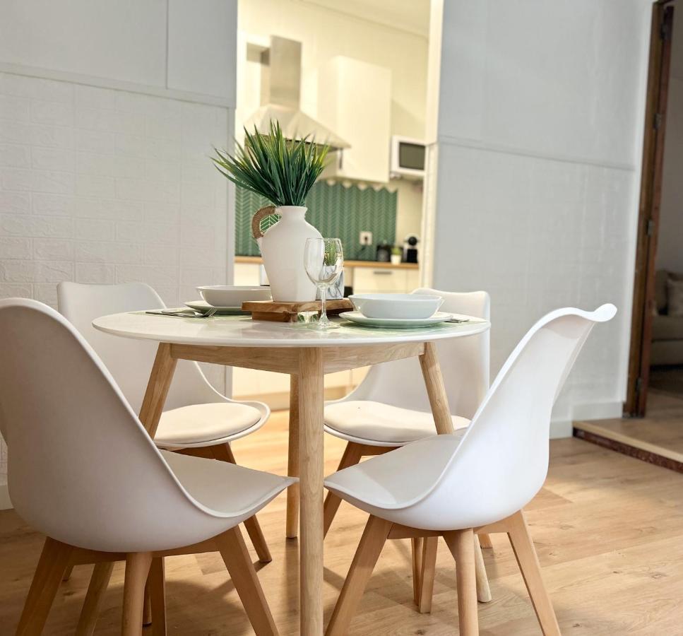 Apartamento Plaza กาสติเญฮา เด ลาเกวสตา ภายนอก รูปภาพ