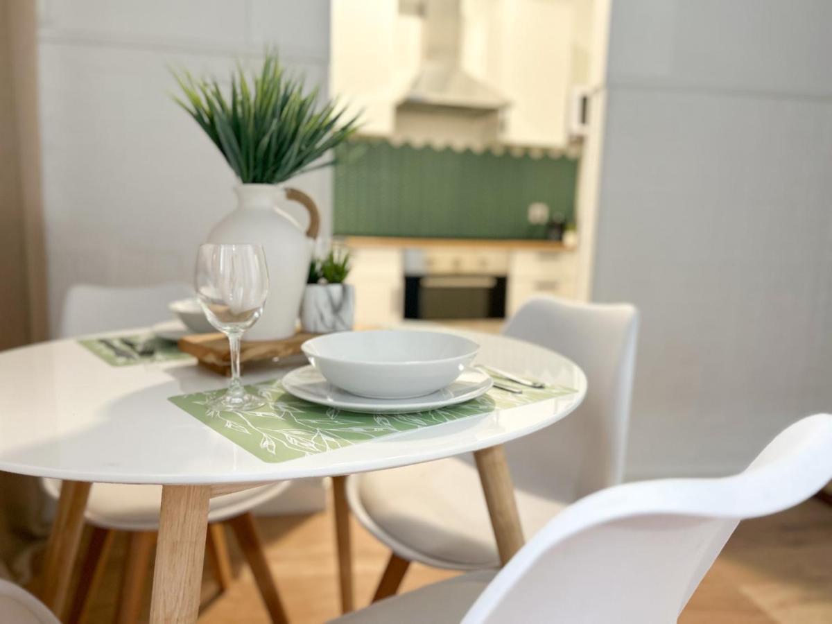 Apartamento Plaza กาสติเญฮา เด ลาเกวสตา ภายนอก รูปภาพ