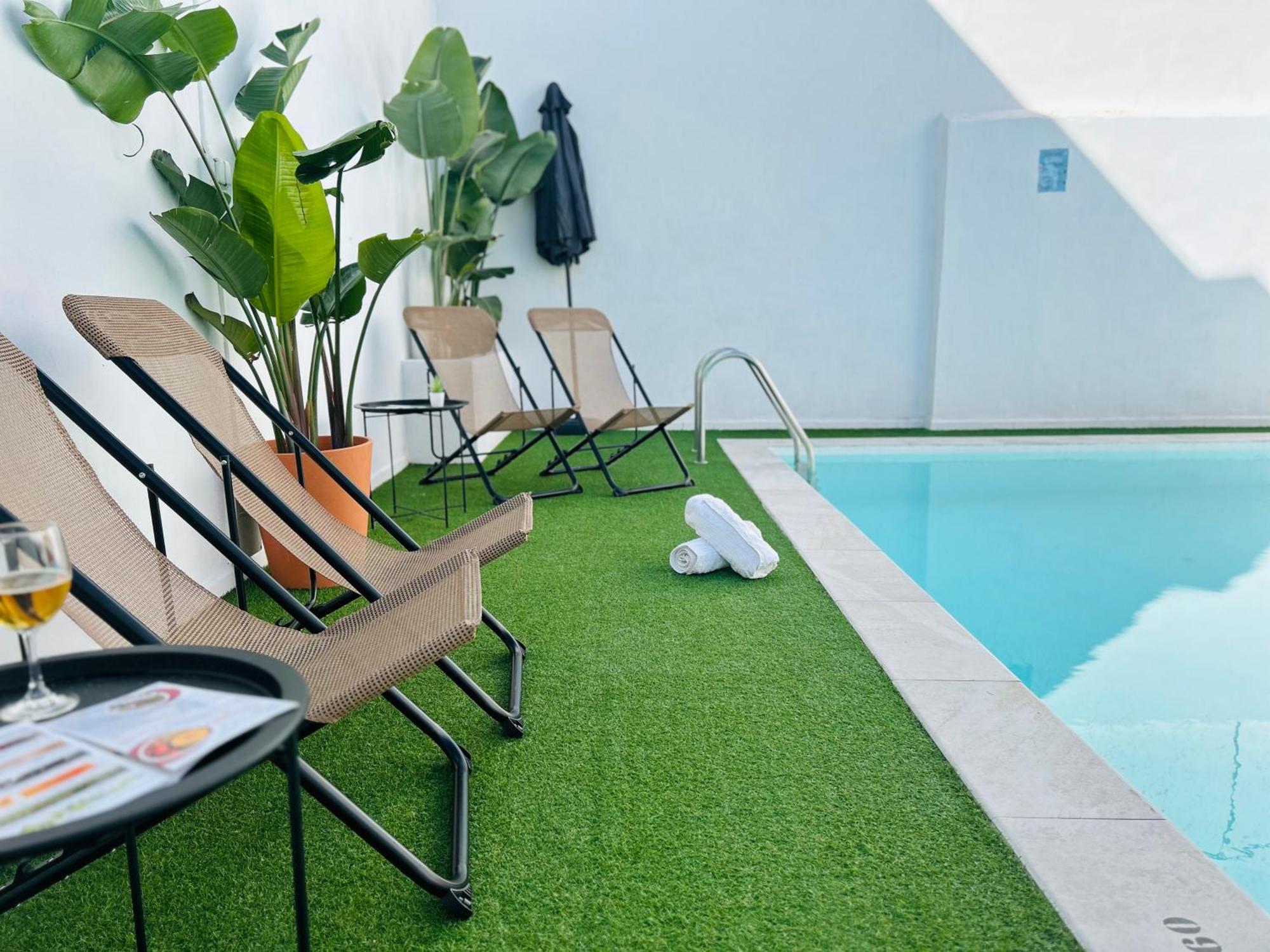 Apartamento Plaza กาสติเญฮา เด ลาเกวสตา ภายนอก รูปภาพ